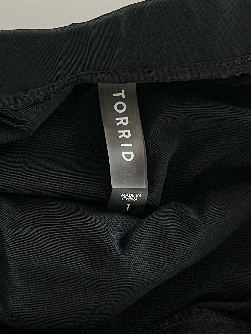 Torrid Two Piece Swimsuit. Size 1 - Picture 6 of 7